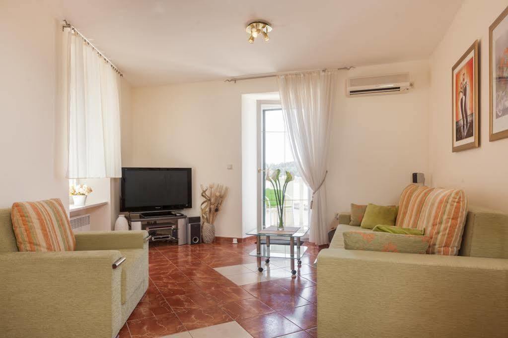 Apartma Kalalarga Deluxe- Centre&balcony *