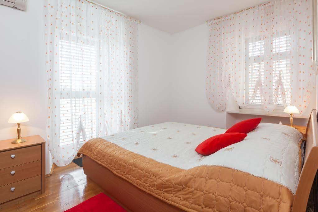Kalalarga Deluxe- Centre&balcony Apartma Makarska